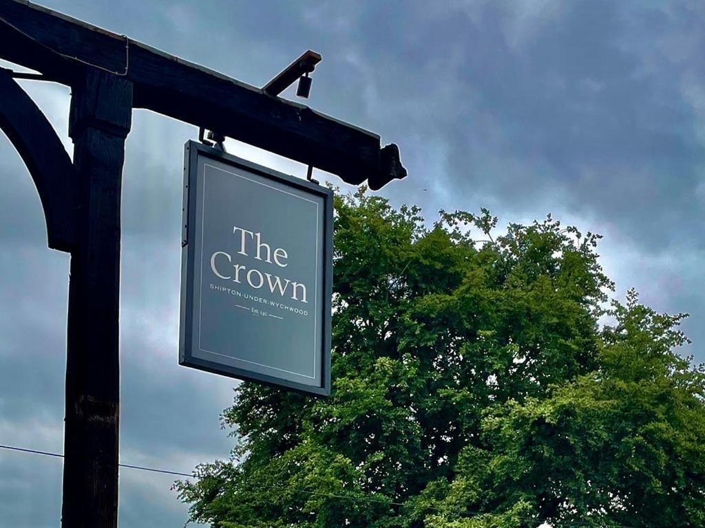 The Crown At Shipton Hotel Shipton under Wychwood Exterior photo